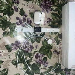 APPLE WATCH & AIRPODS PRO