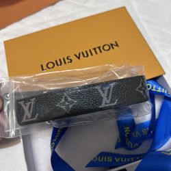 Lv bracelet 
