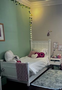 Free twin bed and trundle