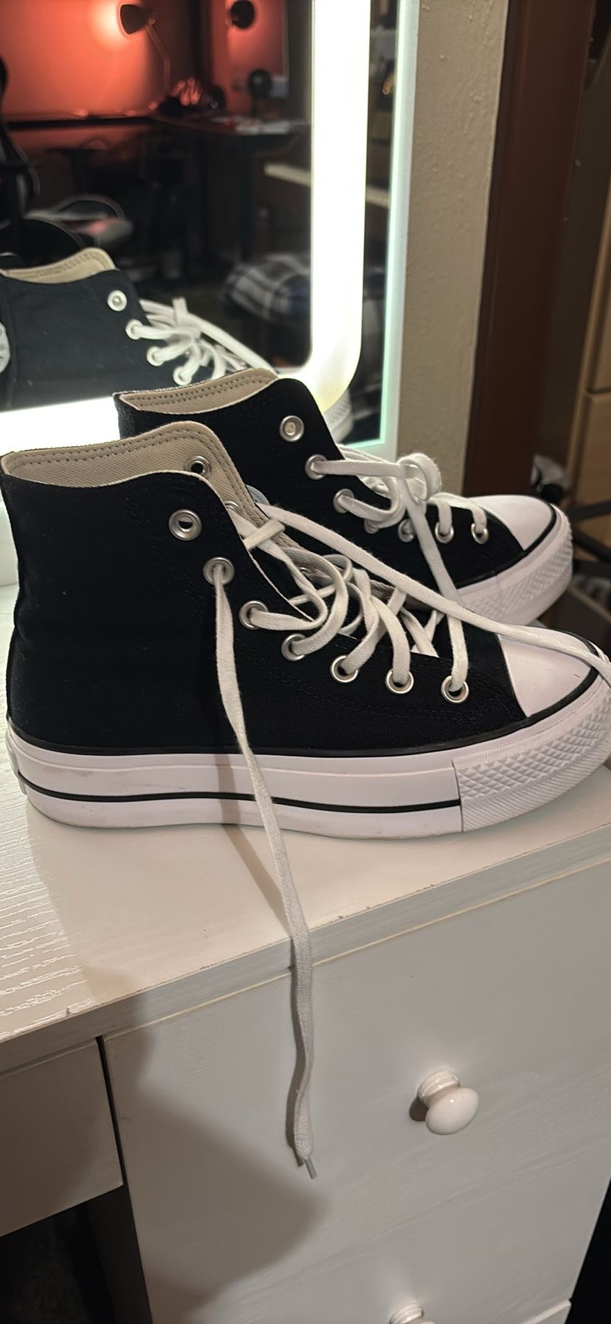 Platform converse