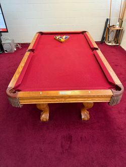 7FT Brunswick Contender Pool Table - Excellent condition - Delivery/Setup, any color felt & accessory kit included