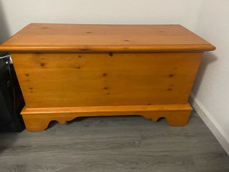 Lane cedar hope chest