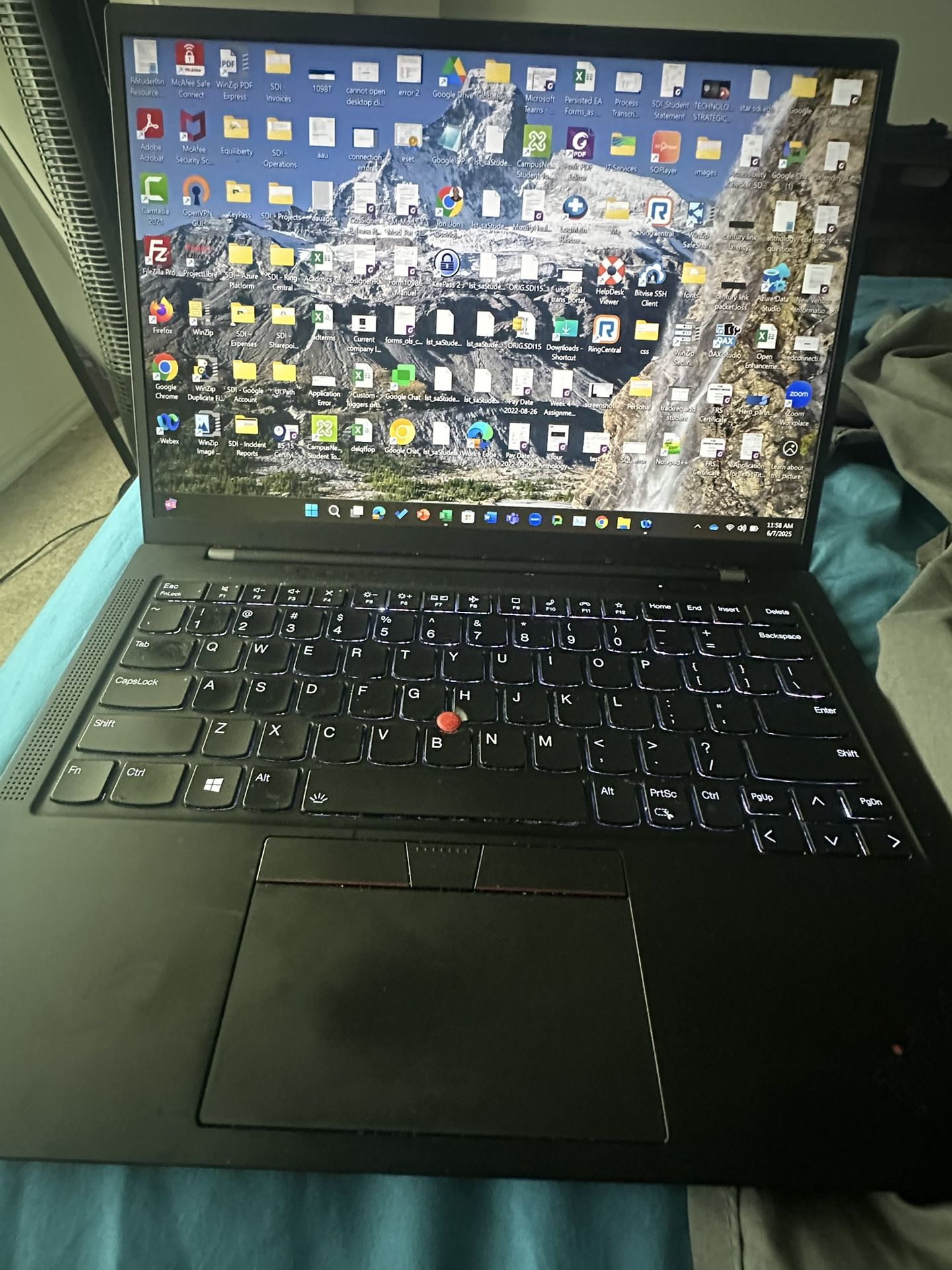 Lenovo Thinkpad Carbon X1 Gen 9