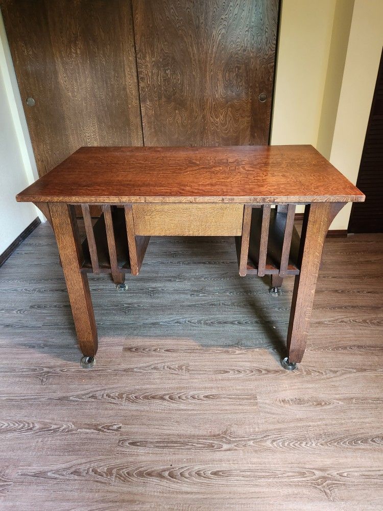 Antique Arts& Crafts Mission Style Oak Kneehole Desk on Casters