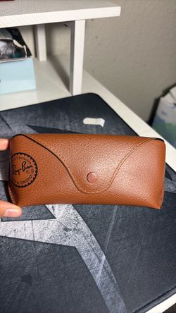Ray•Ban.    gold/brown