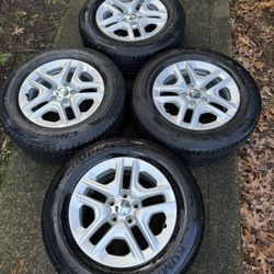 set of tires and wheels Jeep Compass 215/65r16-98v bolt 5/110 fit Jeep Renegade and many cars with this size 2 tires like new 2 worn for replacement