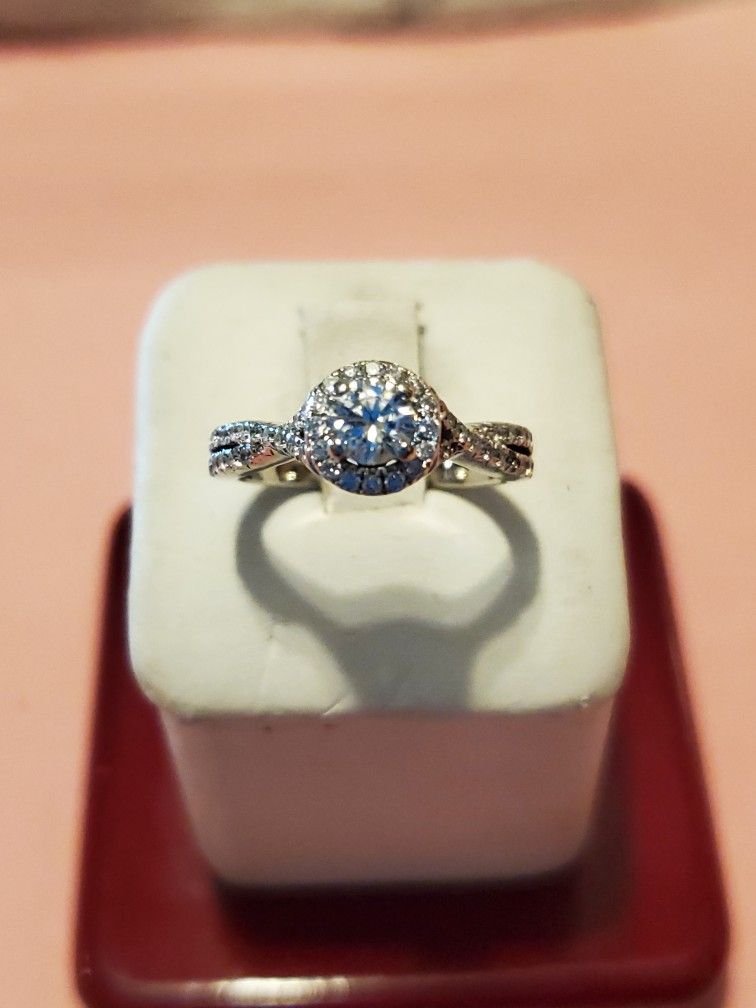 14 Karat Diamond Wedding Engagement Halo Ring