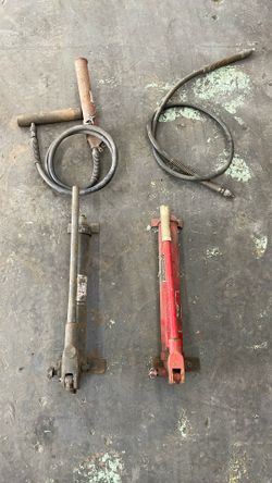 2 Porto Power Hydraulic Hand Pumps