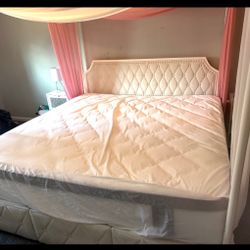 Like New Mattress With Bed frame And Night Stands 