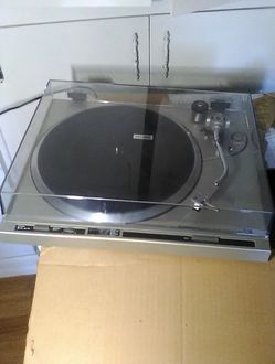 PIONEER PL-200 TURNTABLE!