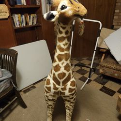Brand New 3FT Stuffed Giraffe