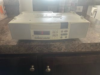 Stereo cd player under cabinet