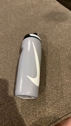 New $10 Nike bottle