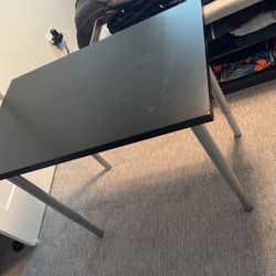 Table (adjustable Height) 