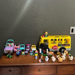 Fisher Price Little People Lot 