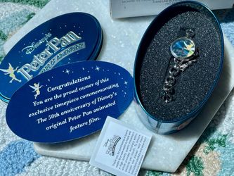 VINTAGE DISNEY PETER PAN 50 YEARS OF ADVENTURE TINKERBELL CHARM BRACELET WATCH