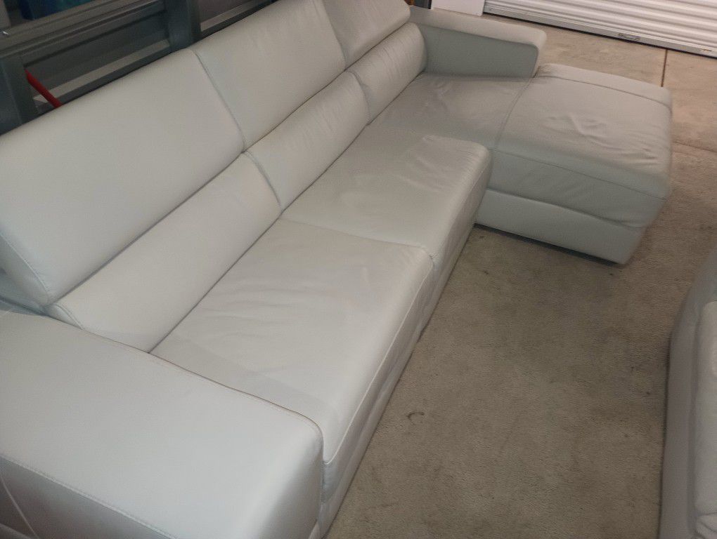 SECTIONAL 100% LEATHER RECLINER ELECTRIC WHITE COLOR.. DELIVERY SERVICE AVAILABLE 💥🚚💥