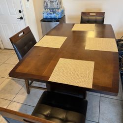 Wood Dinning Table