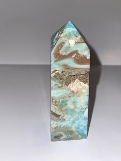 Caribbean calcite crystal tower