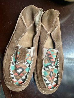 Women’s Ariat Cruisers