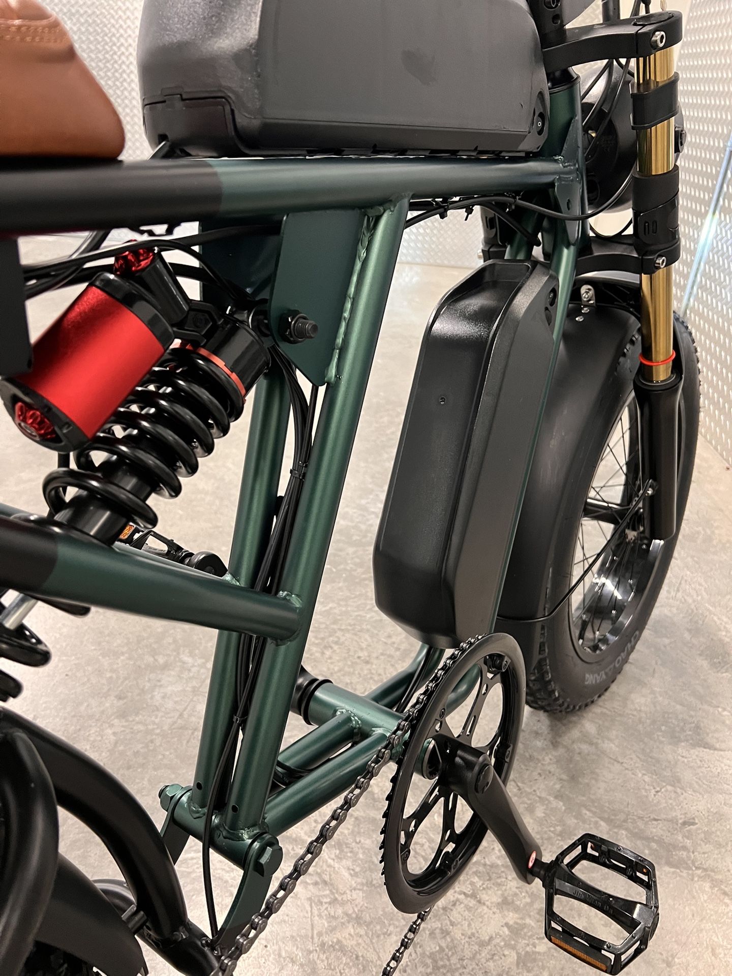 750 Watt Dual Battery Short Seat Electric E-bike, 34mph, Full Suspension