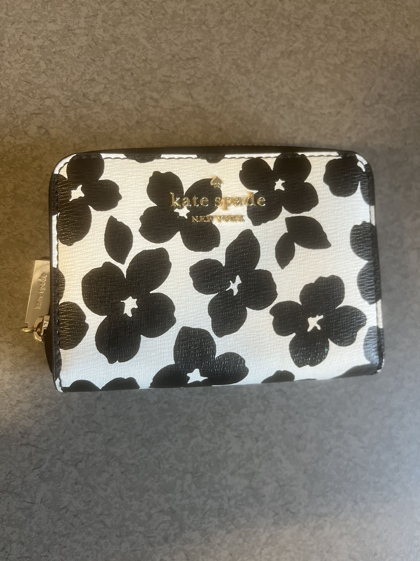 Kate Spade Small Zip Wallet Card case