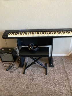 Keyboard Piano 88 keys, amp, stand, stool, headphones