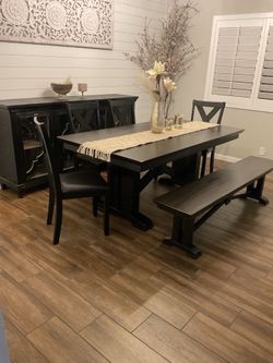 Dinning Table