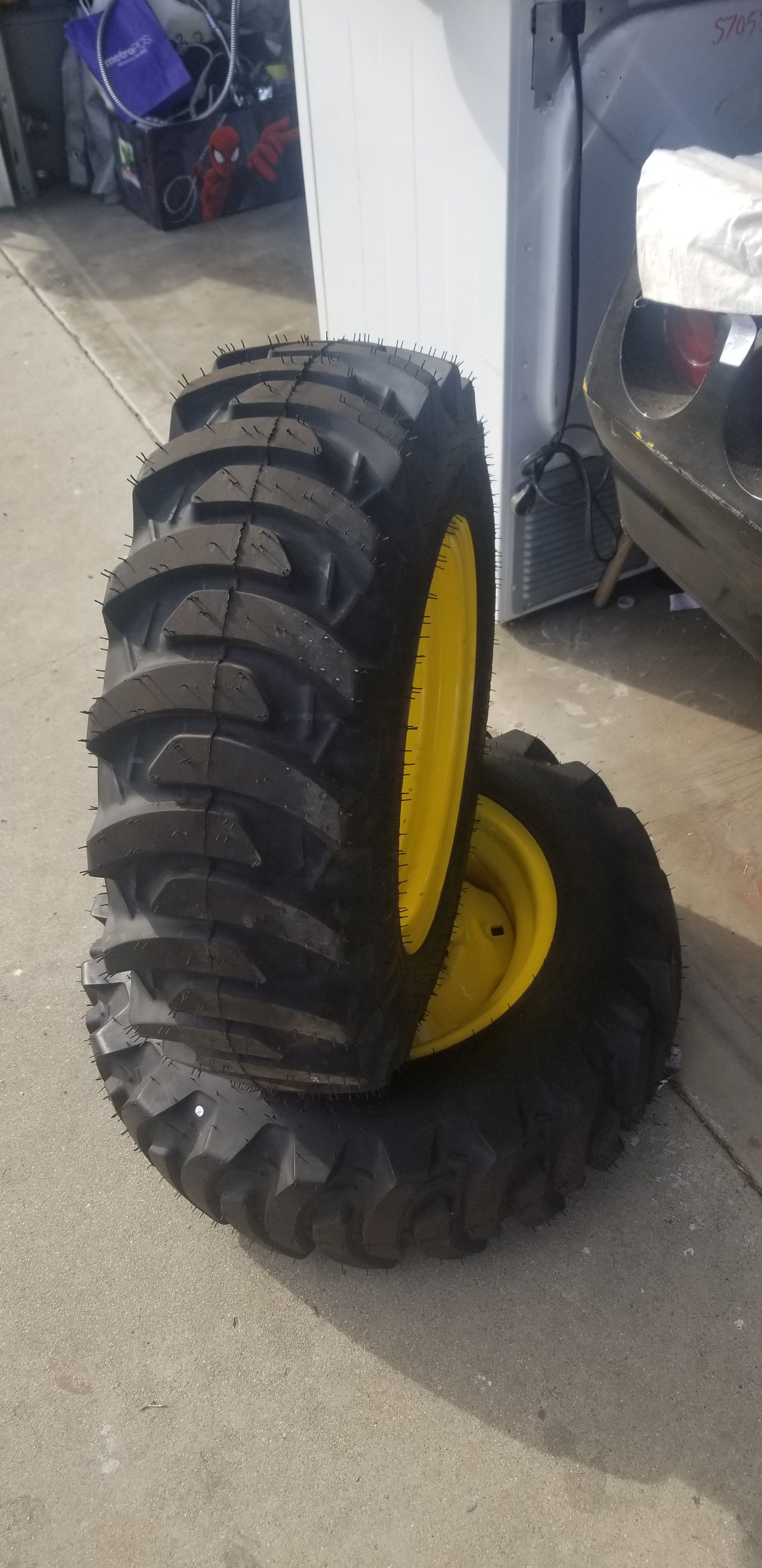 Galaxy marathon 25x8.5-14 NHS TIRE