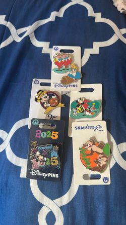 Disney pins