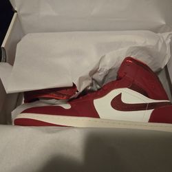 12 Womens,10.5 Men  Cracked Red Jordan 1 Mid Se