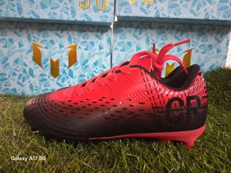 Womens soccer cleats us size 9