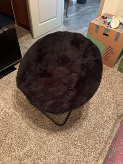 2 Mainstays Saucer Chairs