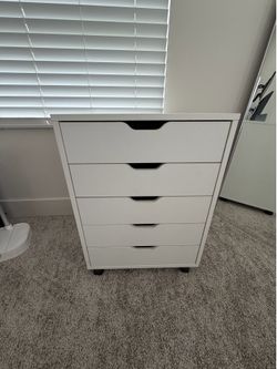 White multi drawer unit