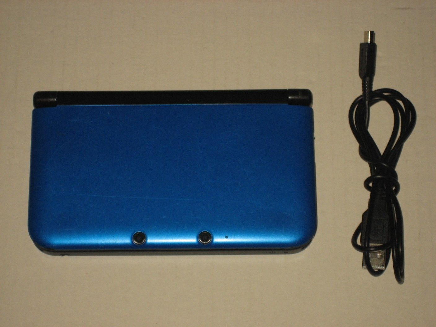 Modded Nintendo 3DS XL w/ 16 Games