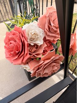 Large prop flowers decorations quantity of 12 flowers