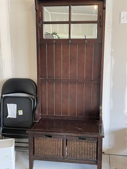 Cute Hanger Area Cabinet With Drawers