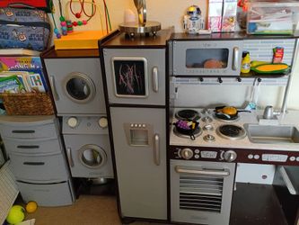 Kitchen set + washer and dryer set toddler toy