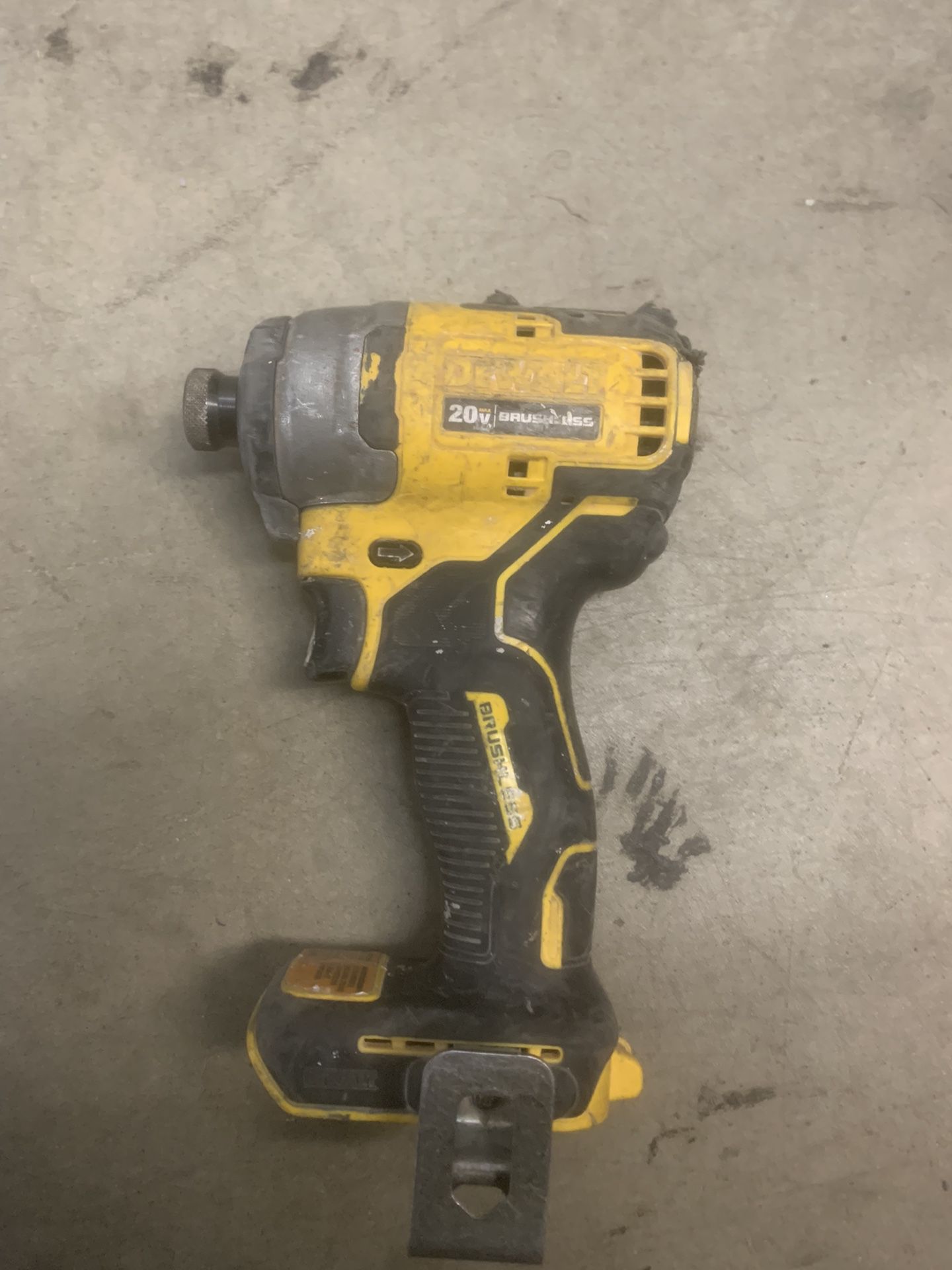 Dewalt ATOMIC 20-Volt MAX Cordless Brushless Compact 1/4 in Impact Driver 