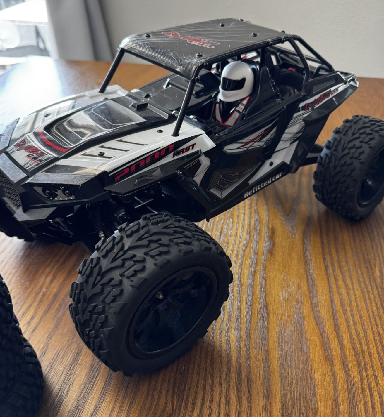 1/10 2.4G 4WD RC Vehicle Climbing Truck RC Car