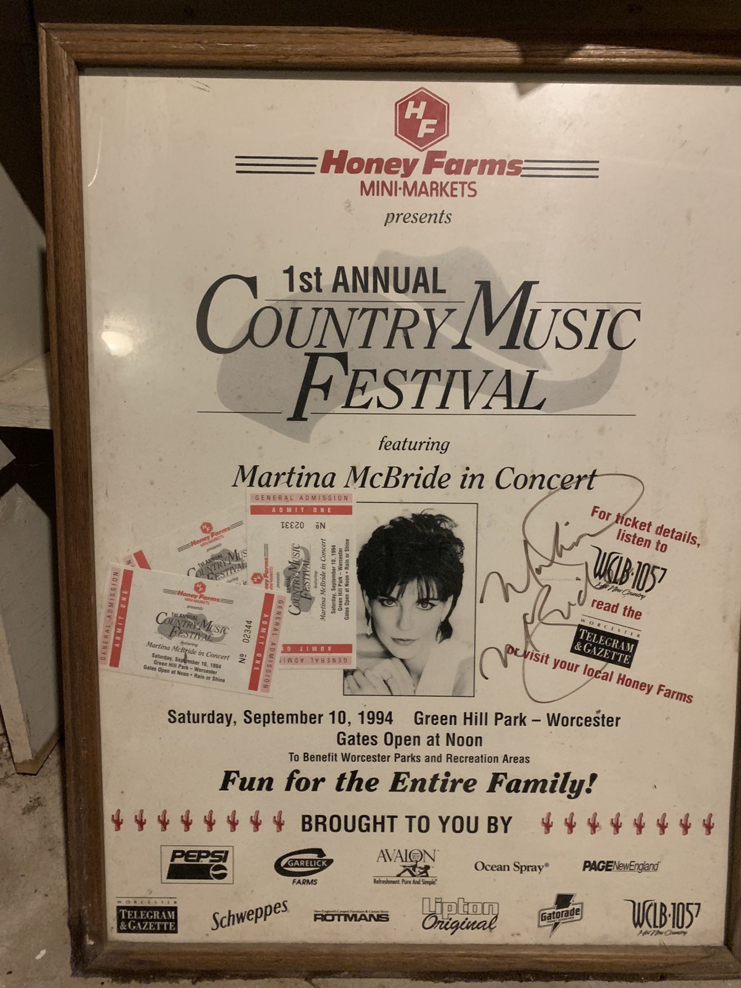 Martina McBride Singed Autograph
