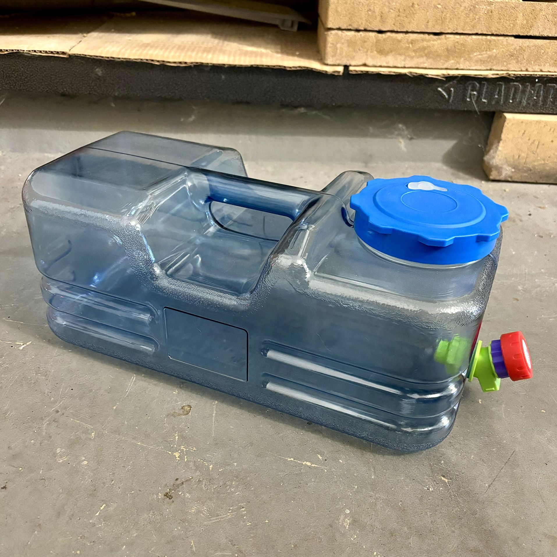 2.6 Gallon Polycarbonate Water Storage Container and Dispenser