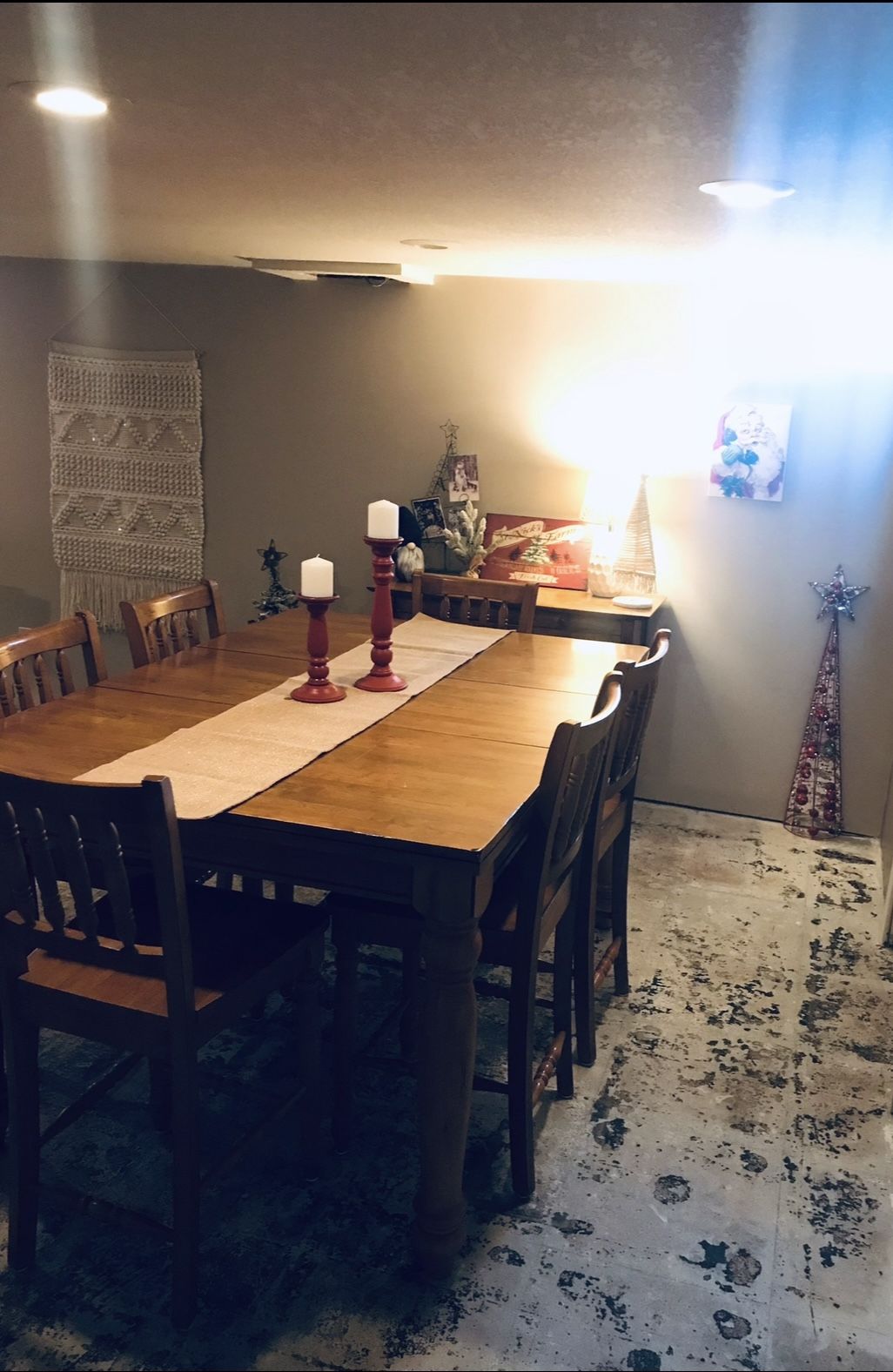 Farmhouse Chic Wood Dining Suit