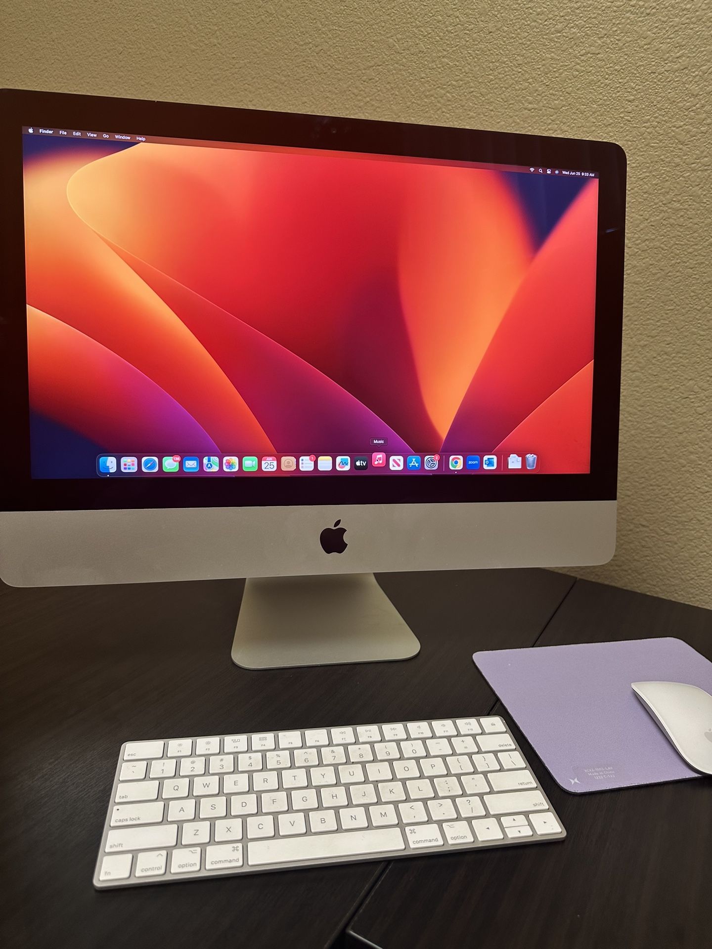 IMAC 2017 with Magic mouse and Keyboard