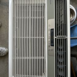 Frigidaire 11,000 BTU Window A/C w/ Heater – Cleaned & Functional
