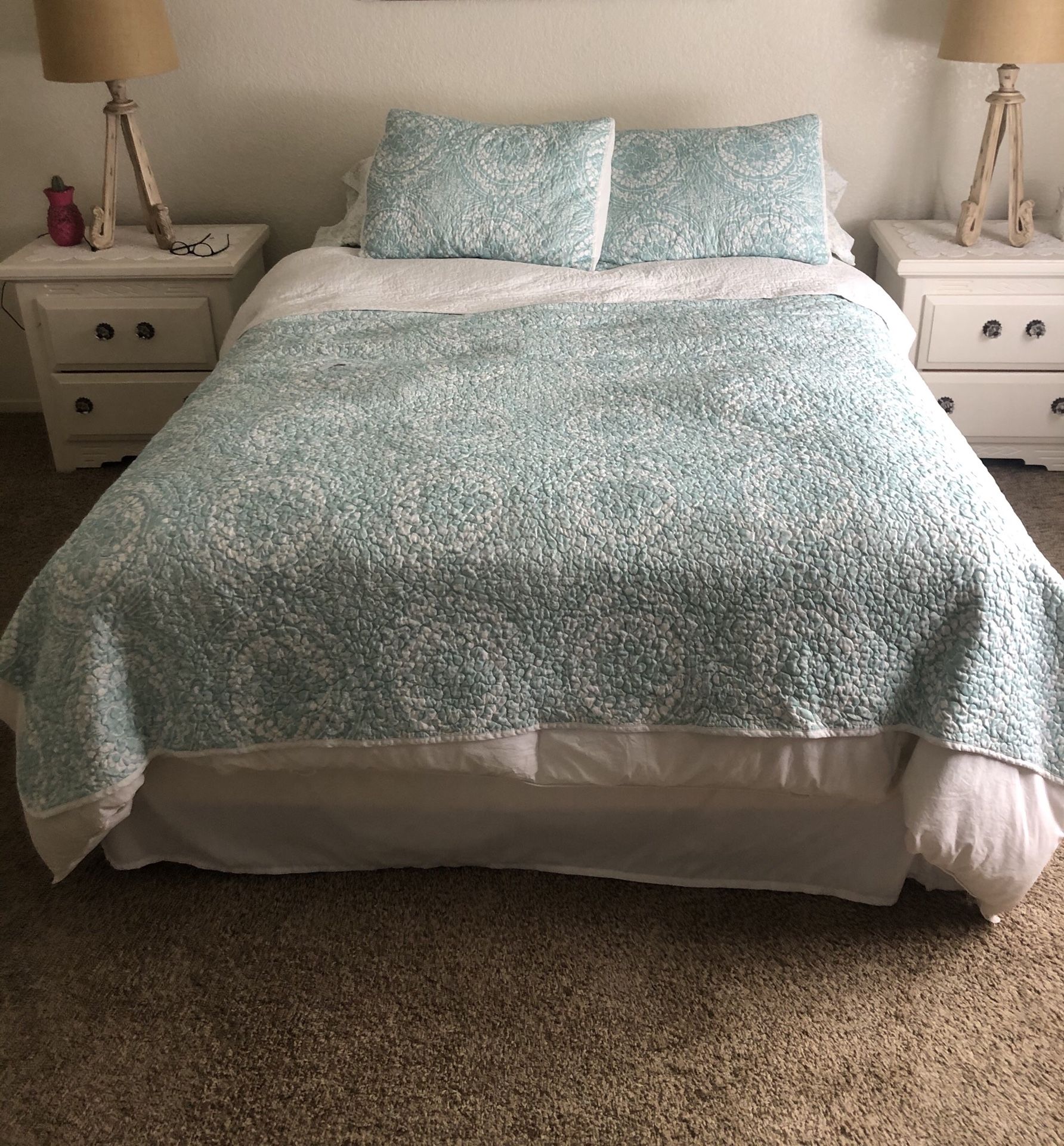 Queen bed mattress with frame