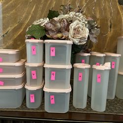Tupperware Lot 17 Pc With Lids