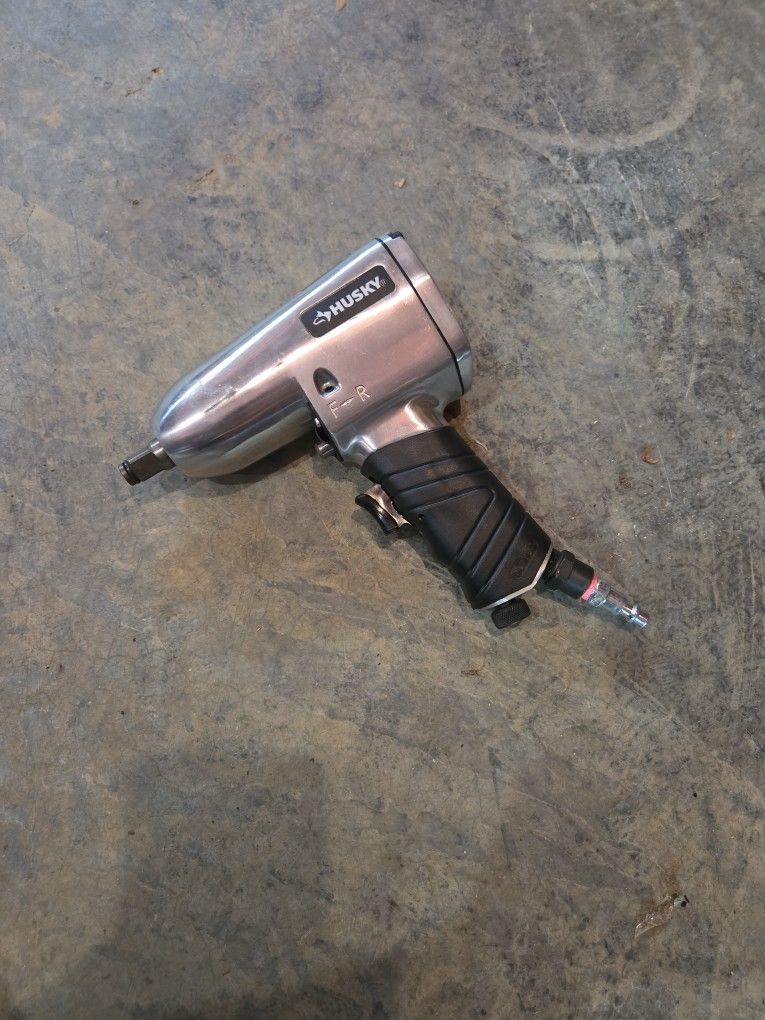 Husky 1/2" Drive Air Impact Wrench