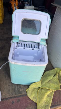 Ice maker