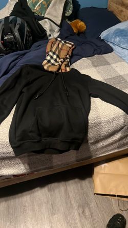 Burberry hoodie size m or s